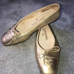 AUTHENTIC CHANEL FLATS! ! ! !